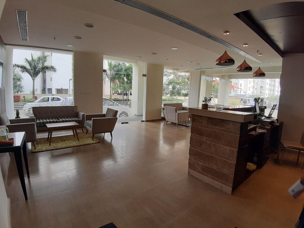 Starlit Suites Bangalore Kammasandra Екстериор снимка