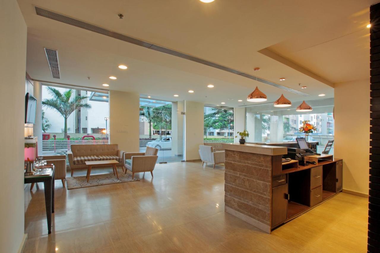 Starlit Suites Bangalore Kammasandra Екстериор снимка