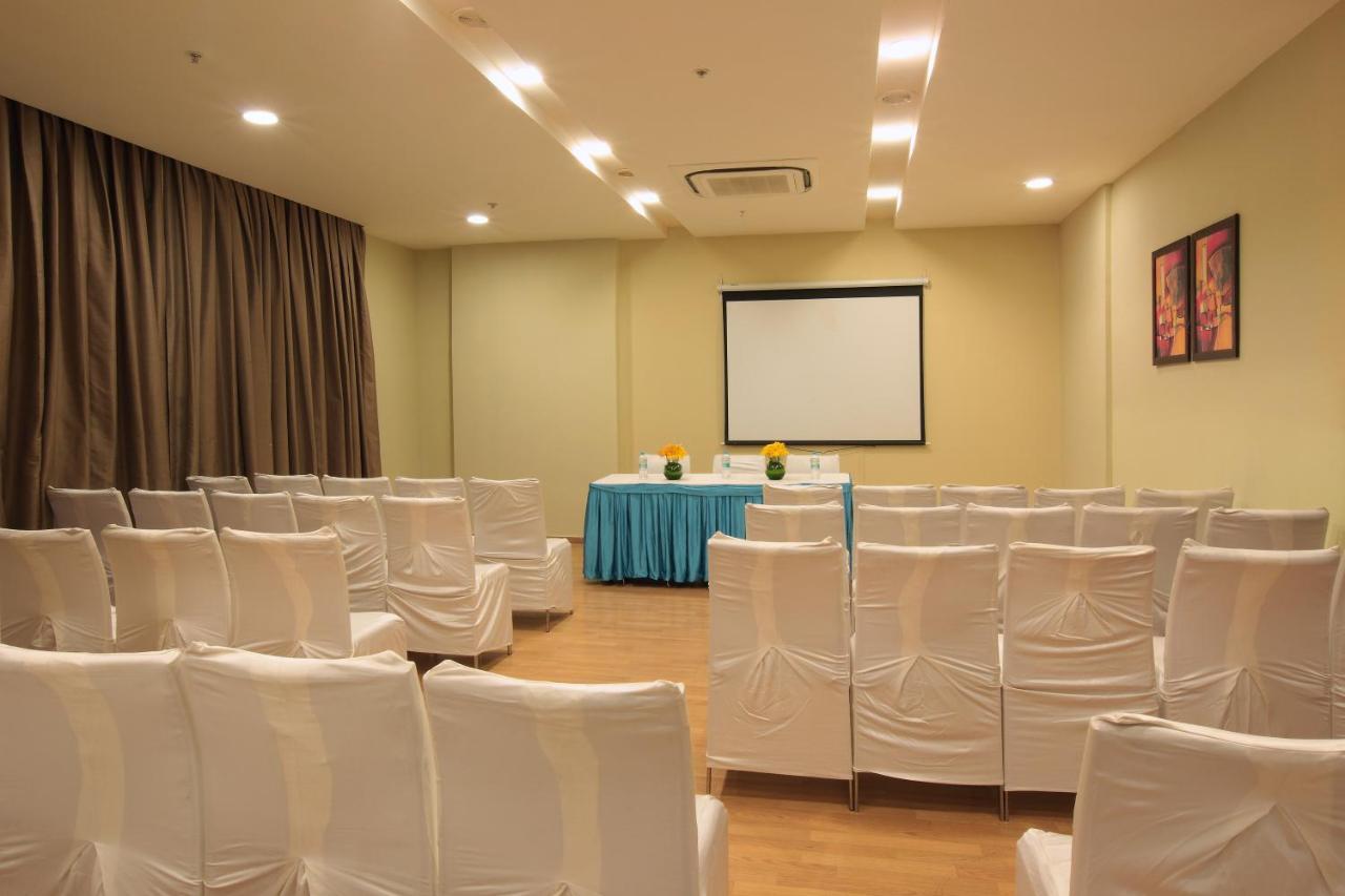 Starlit Suites Bangalore Kammasandra Екстериор снимка